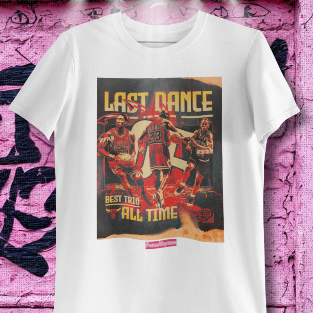 Nome do produto: CAMISETA - THE TRIO BULLS
