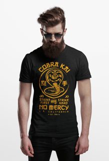 Nome do produto Camiseta Cobra Kai - Dojo (estampa frontal)