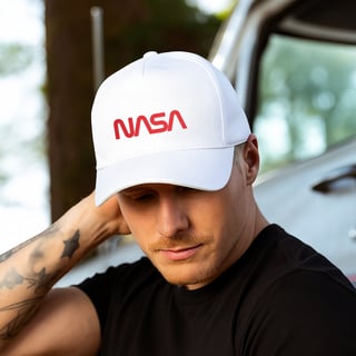 Nome do produtoBoné NASA Logo Horizontal Vermelho Com Tela
