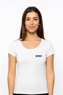 Nome do produtoCamisa NASA Feminina Minimalista
