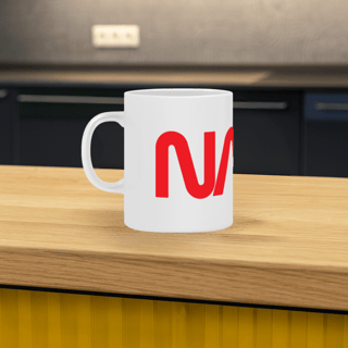 Caneca NASA Logo Vertical Vermelha