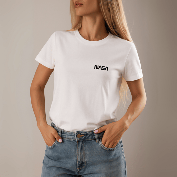 Camisa NASA Feminina Minimalista