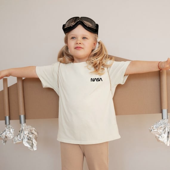 Camisa NASA Infantil Minimalista