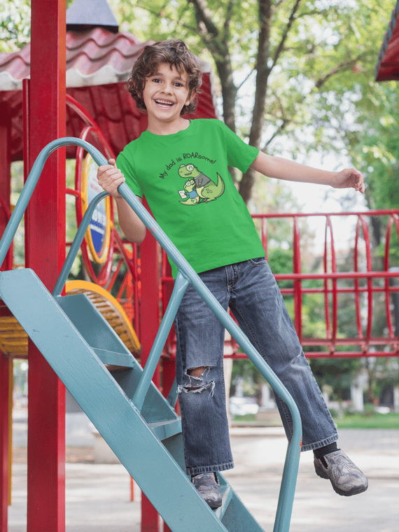Camiseta My dad is Roarsome (2 a 14 anos)
