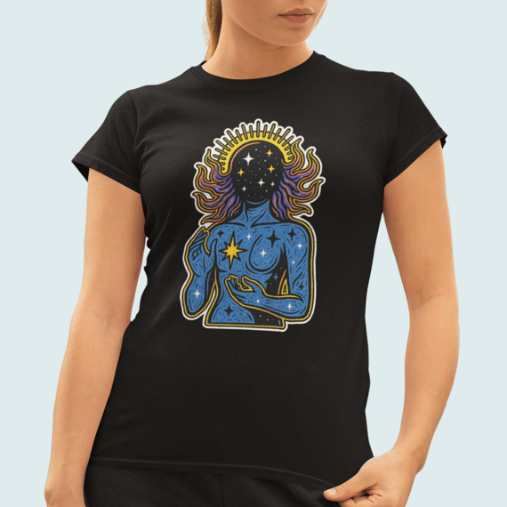 Camiseta Alvorada Feminina Deusa Cósmica Estrelas Algodão
