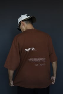 Nome do produto Camiseta Outta Marrom