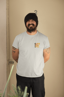 Camiseta Fiat 147 Minimalista | Silhueta nas Costas + “147” no Peito