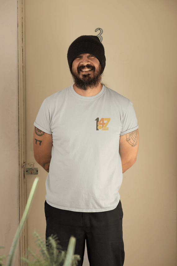 Camiseta Fiat 147 Minimalista | Silhueta nas Costas + “147” no Peito