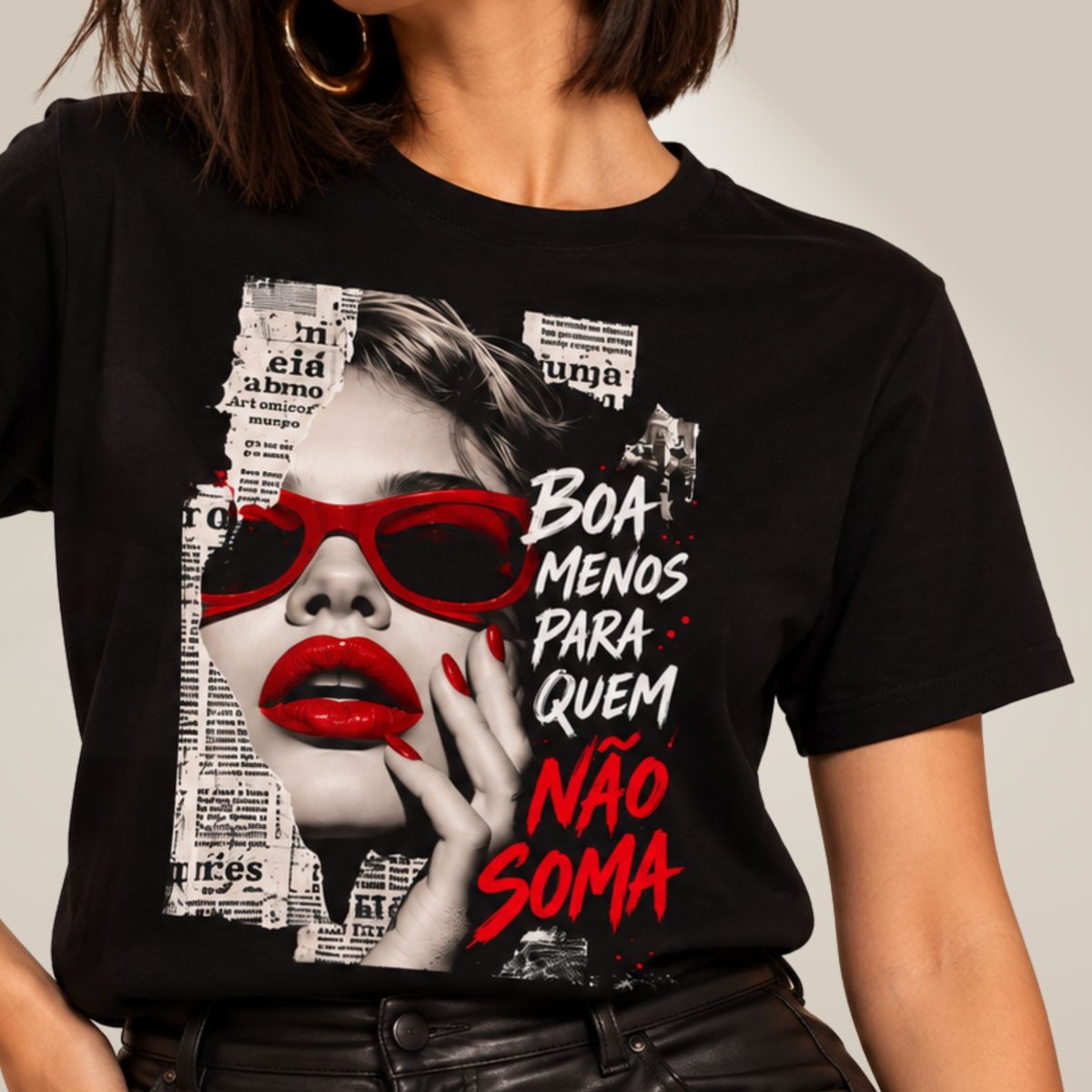 Nome do produto: Camiseta Ela Editorial - Colagem Retrô