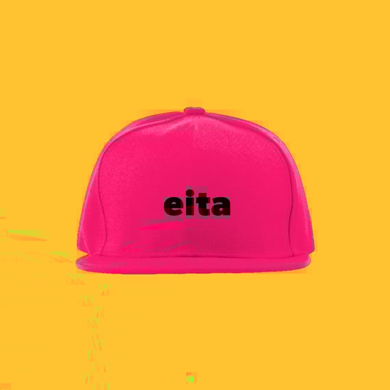 Boné Eita (texto preto)