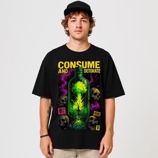 Camiseta Oversized Consume and Detonate – Estampa Urbana Explosão Tóxica | OxVibe Streetwear