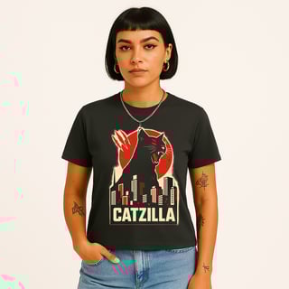 Camiseta CATZILLA – T-Shirt Quality Unissex com Estampa de Gato Monstro Urbano | OxVibe
