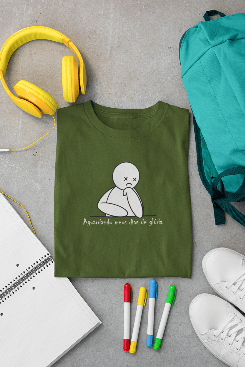 Nome do produto: Camiseta Prime - Aguardando meus dias de glória