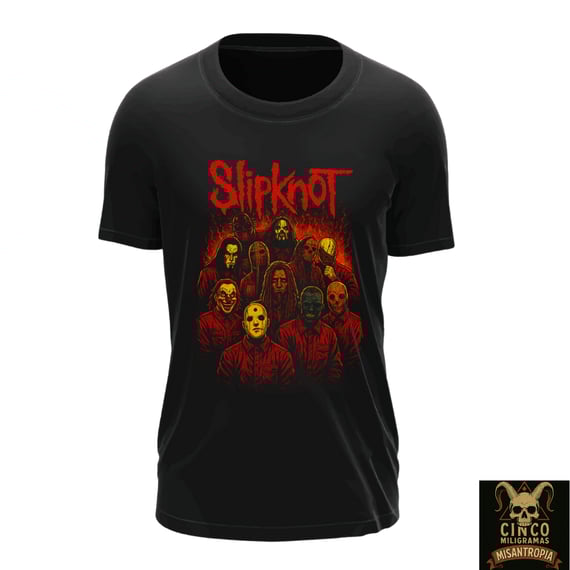 Slipknot: Camiseta Culto ao Caos – A Irmandade Mascarada em Chamas