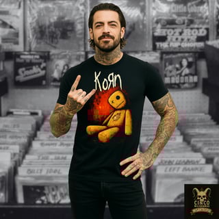 Nome do produto Korn: Camiseta Boneco Quebrado – A Dor Costurada em Cada Grito
