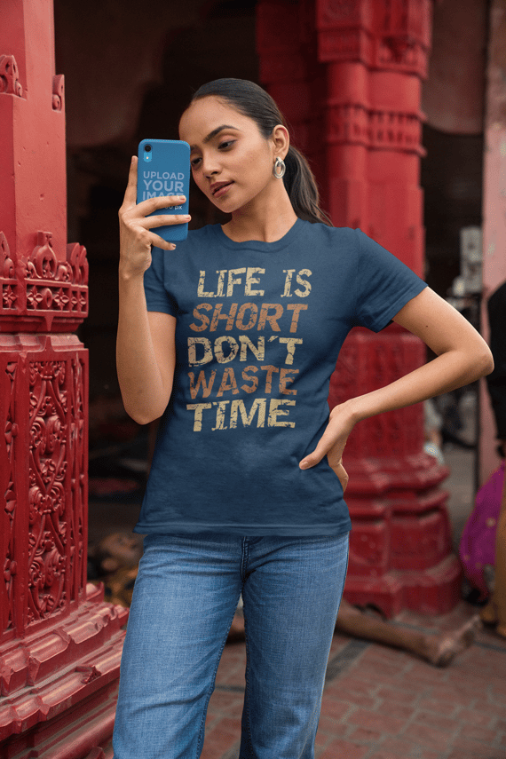 Babylook modelo Quality Long estampa frente LIFE IS SHORT streetwear urbanwear feminino