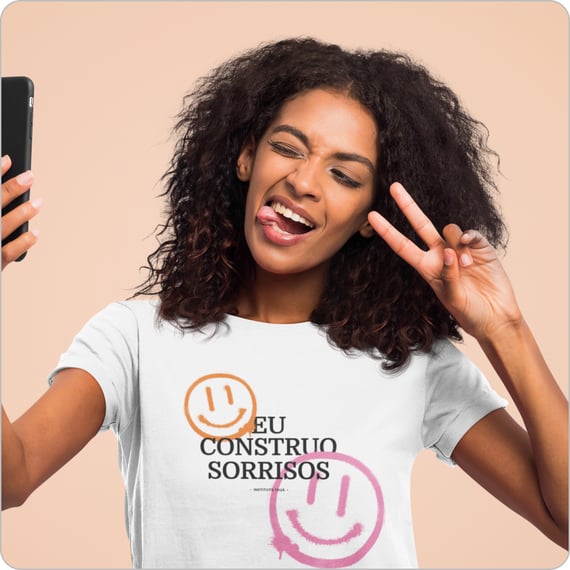 Camiseta Feminina Quality – Eu Construo Sorrisos 