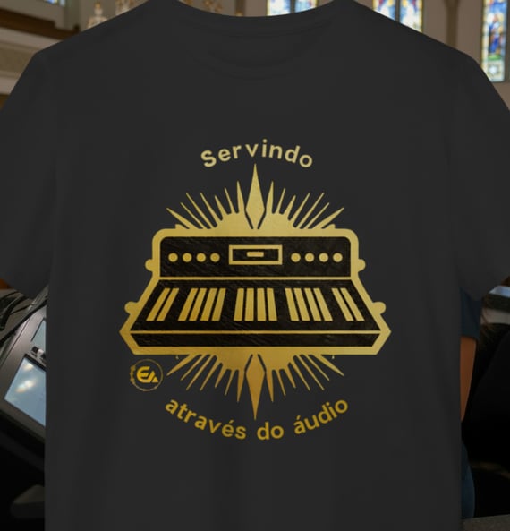 Camisa Servindo Através do Áudio