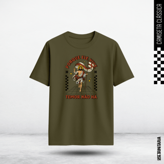 Nome do produtoCamiseta Clássica — Ele vive
