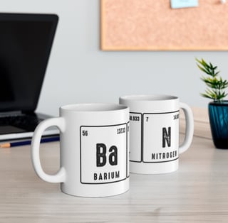 Caneca BACON – Tabela Periódica Divertida | Geek & Humor