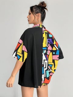 Nome do produto Coolane Camisa Oversized com Estampa Colorida Contrastante em Retalhos e Botões