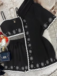 Novo Conjunto de Moda Casual Elegante de Primavera/Verão para Férias e Praia, Top de Manga Curta com Babados e Estampa Floral, Regata Cropped e Shorts de Perna Reta em 2 Peças para Mulheres