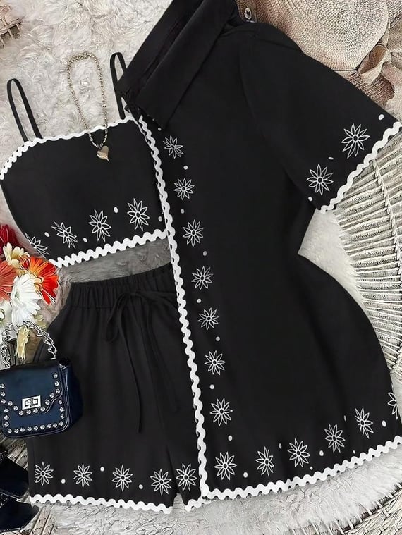 Novo Conjunto de Moda Casual Elegante de Primavera/Verão para Férias e Praia, Top de Manga Curta com Babados e Estampa Floral, Regata Cropped e Shorts de Perna Reta em 2 Peças para Mulheres