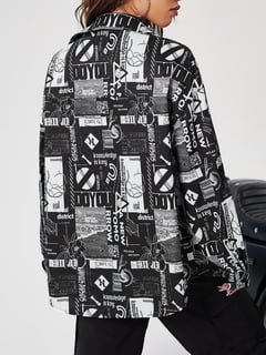 Nome do produto SHEIN EZwear Camiseta com Estampa de Arte Pop e Ombro Caído