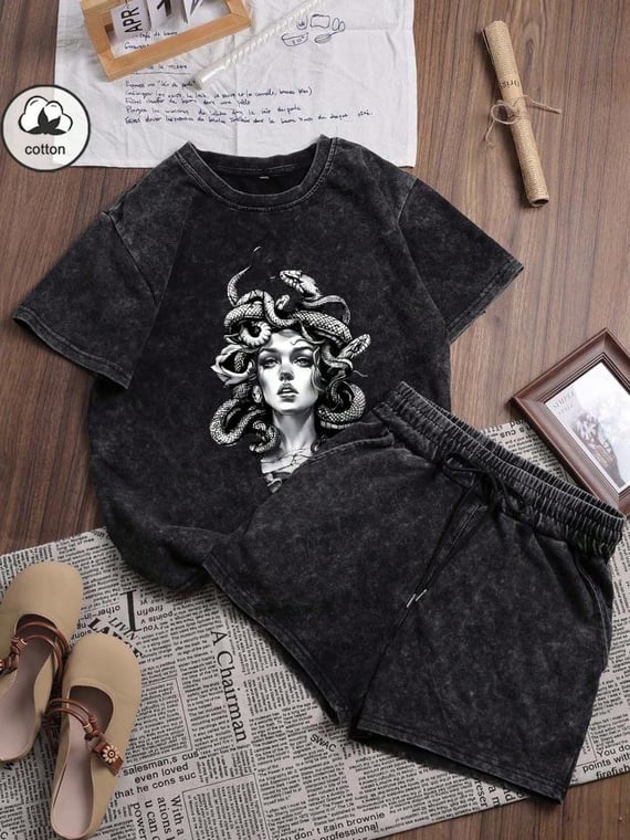 Conjunto de Camiseta e Shorts de Estilo Punk Preto Slim Fit de Manga Curta e Gola Careca, Lavado, Estampa Personalizada 