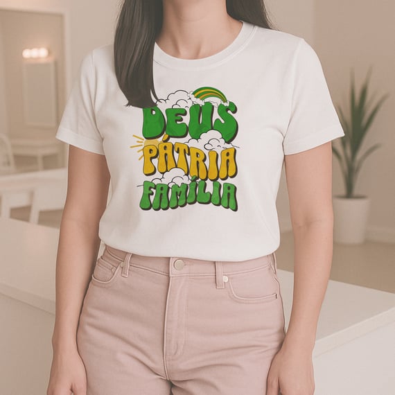 Camiseta Unissex Deus, Pátria, Família