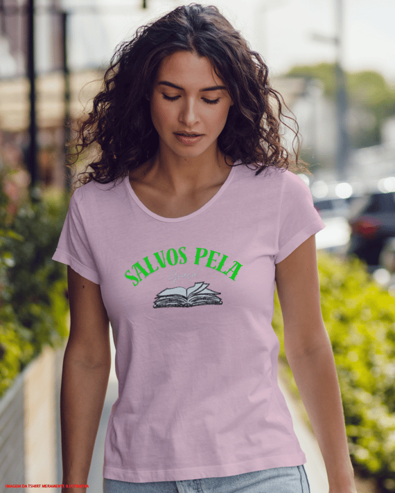 T-Shirt Feminina - Salvo pela graça