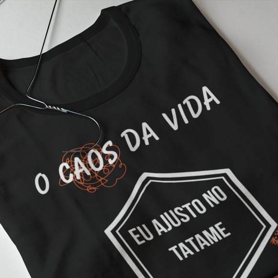 Camiseta “Caos Ajustado no Tatame” – Jiu-Jitsu 柔術