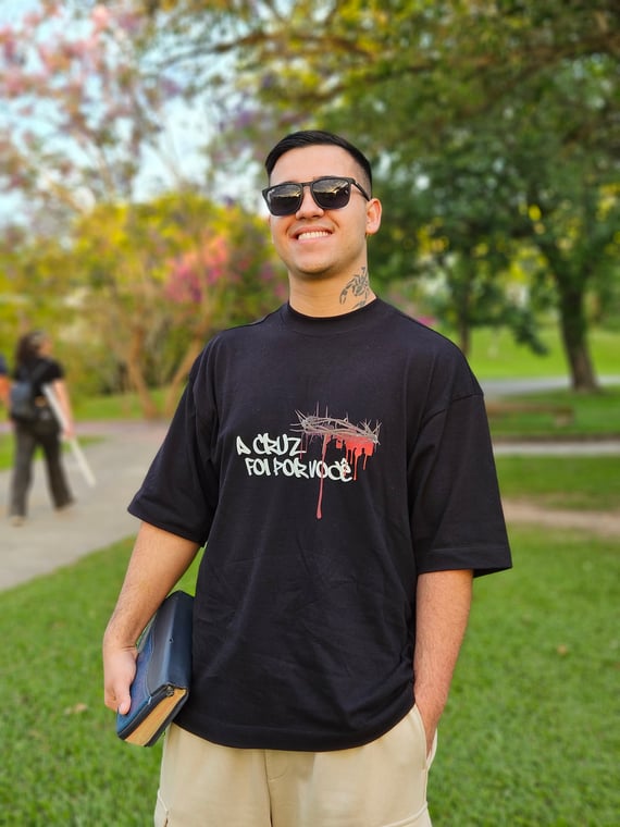 Camiseta Oversized-A cruz foi por você 