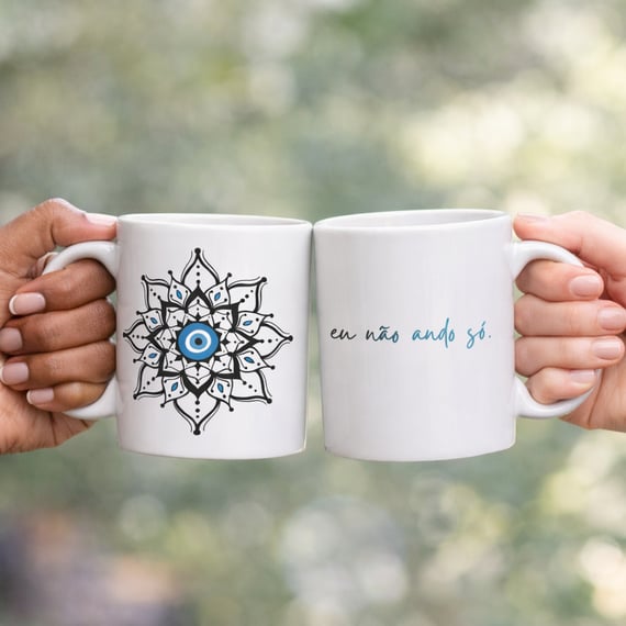 Caneca Mandala Olho Grego – Escudo da Intuição – Eu não ando só