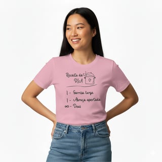Nome do produto Camiseta “Receita do Dia” – Sorriso, Abraço e Infinito Deus | Fé com Alegria