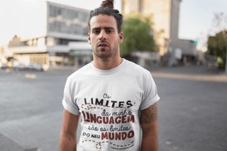 Camiseta masculina padrão: 