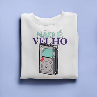 Nome do produto • Camiseta - Não é velho, é clássico •