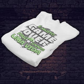Nome do produto • Camiseta - É muito game over para apenas uma vida •