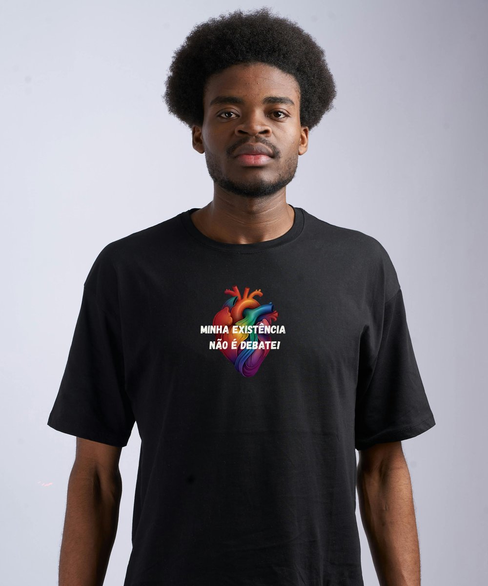 Nome do produto: Camiseta minha existência não é debate