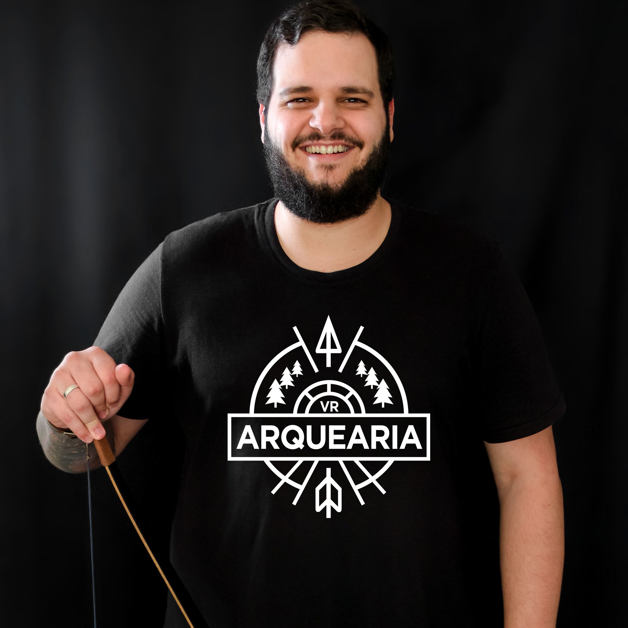 Camiseta Plus Size - AVR - Escudo