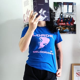 Nome do produto[Baby Tee] LORDE / MELODRAMA